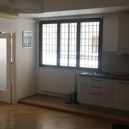 Apartment Interno5 *